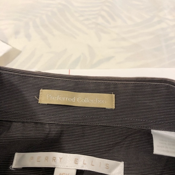 Two Perry Ellis short sleeve shirts size L - Picture 4 of 8